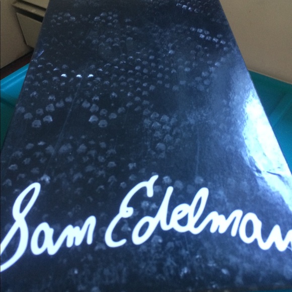 Wore a few times like new - Picture 4 of 4